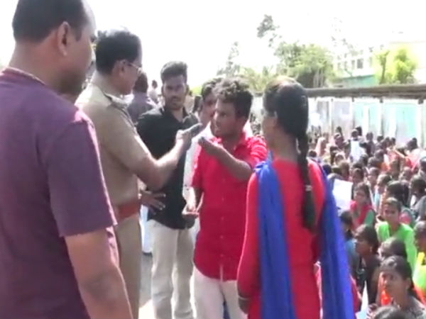 மாணவர் அமைப்பினர்