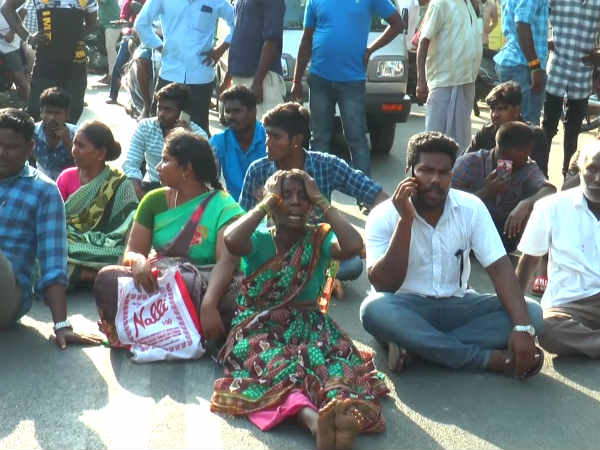 Not enough treatment; complains on Puducherry Kathirkamam Government Hospital Not enough treatment; complains on Puducherry Kathirkamam Government Hospital