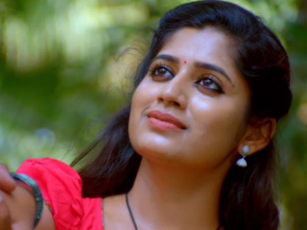முட்டை இருக்கே