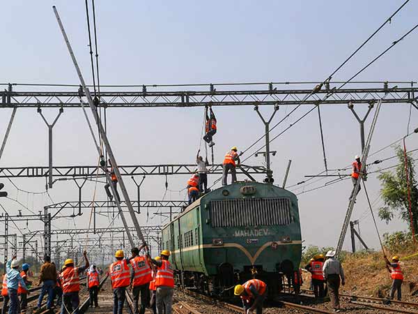 Engineers line up for welder and gang man jobs in railway Engineers line up for welder and gang man jobs in railway