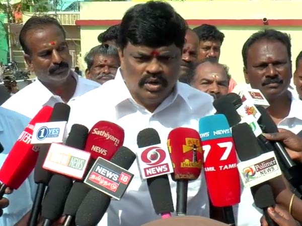 தினகரன்