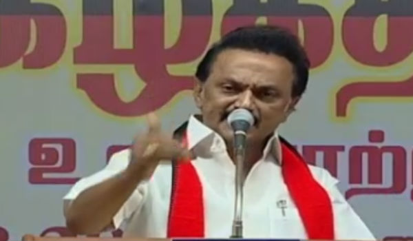 ஆட்சிக்கு வந்த அடுத்த நொடி