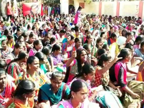 Tanjore Girls College Student Protest for Pollachi issue Tanjore Girls College Student Protest for Pollachi issue