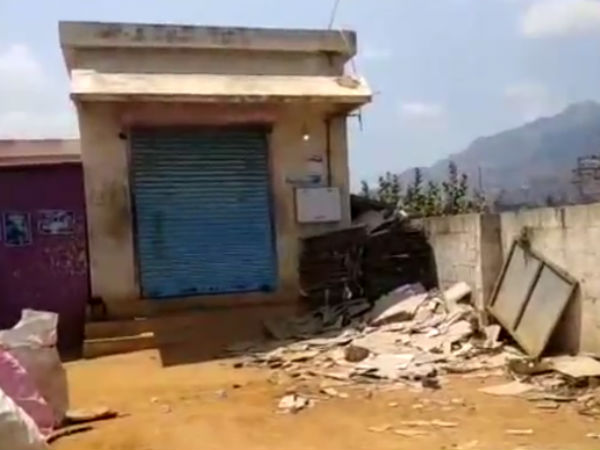 Mystery people attacked tasmac supervisor near kanyakumari and robbed 5 lakhs of cash Mystery people attacked tasmac supervisor near kanyakumari and robbed 5 lakhs of cash