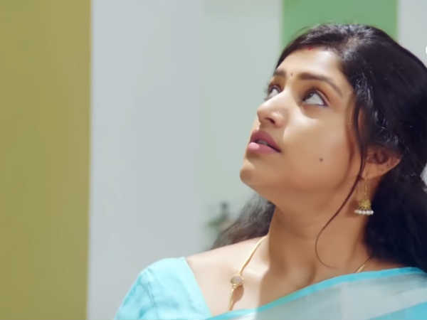 எதோ சொல்லுது