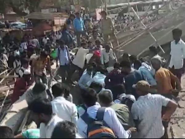 Under-construction building collapses in, 70 people feared trapped in Dharwad, Karnataka Under-construction building collapses in, 70 people feared trapped in Dharwad, Karnataka