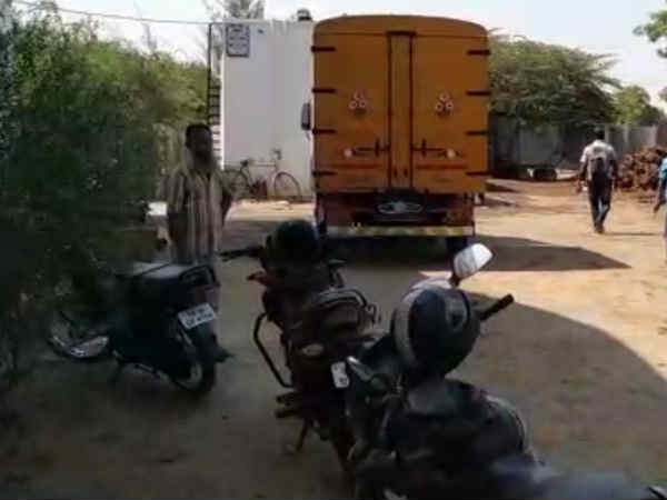 4 North Indian workers died in Tiruppur when they exposed to a toxic gas 4 North Indian workers died in Tiruppur when they exposed to a toxic gas