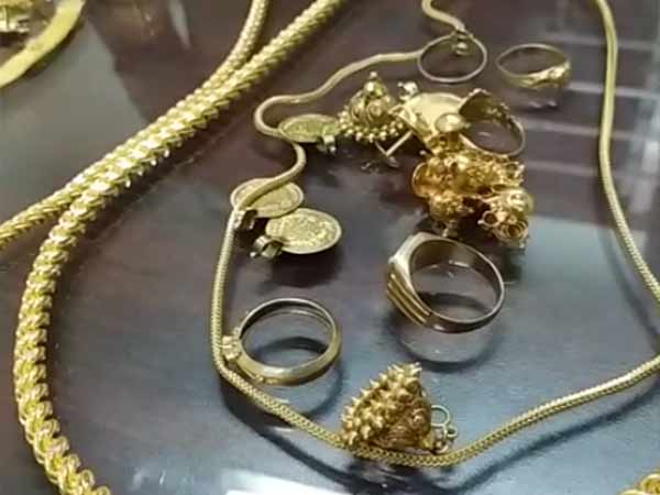 போலீஸார்
