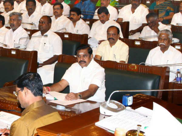 பலத்தை இழந்த அதிமுக