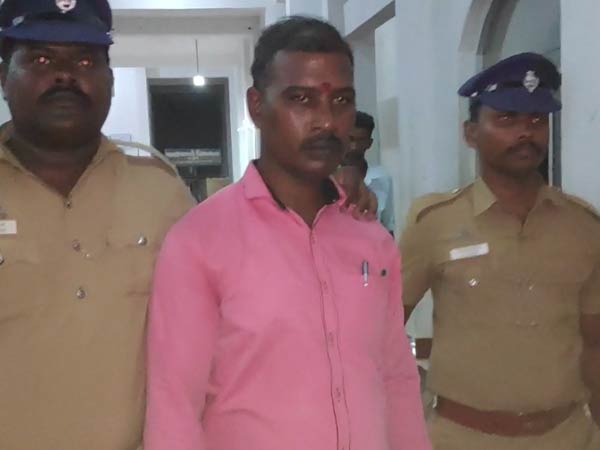 அகிலா