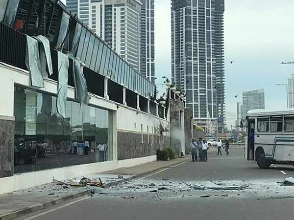 இலங்கையில் பெரும் பதற்றம்