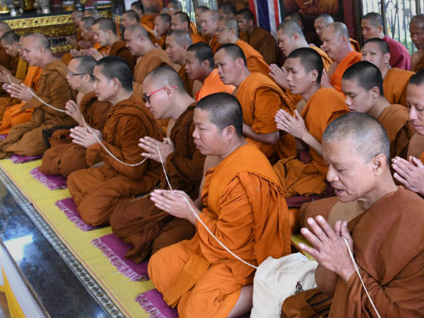 Sri Lanka arrests writer over gay issue about Buddhists Sri Lanka arrests writer over gay issue about Buddhists