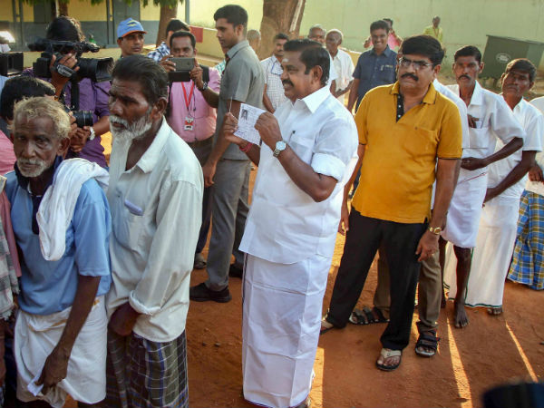 வரிசை