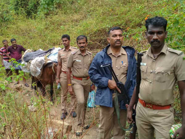 Lok Sabha Election 2019: EVM machines transported using Horse and Donkey for second phase Lok Sabha Election 2019: EVM machines transported using Horse and Donkey for second phase