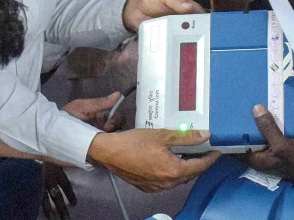 Continuously counterfeiting vote in Tanjore Continuously counterfeiting vote in Tanjore