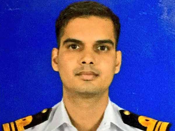Fire on INS Vikramaditya, Navy officer dies Fire on INS Vikramaditya, Navy officer dies