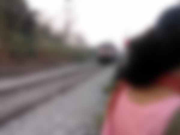 பெண்கள் அலறல்
