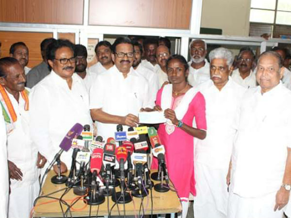 காங்கிரஸ் ரூ.5லட்சம்