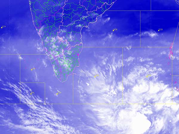 சென்னையில் 60 கி.மீ வேகம்