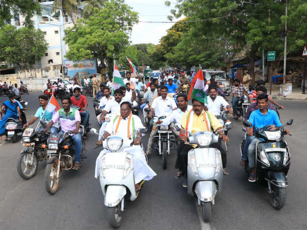 candidates ask vote in last day election campaign in pondicherry candidates ask vote in last day election campaign in pondicherry