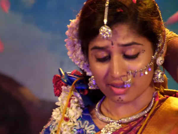 Muthuselvi is awaiting for her chinnavar Muthuselvi is awaiting for her chinnavar