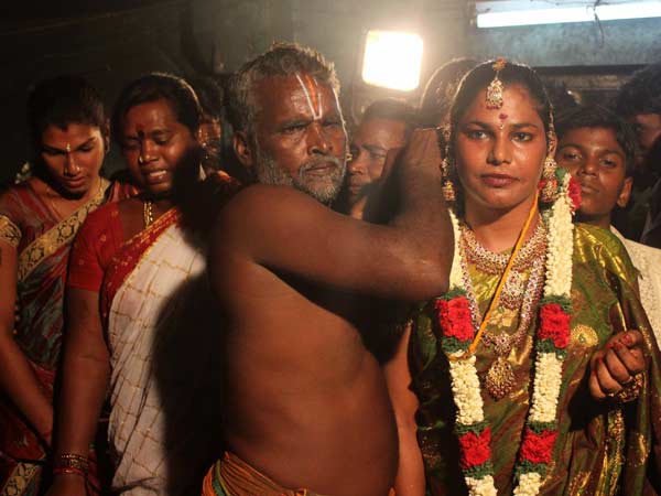 மணப்பெண் அலங்காரம்