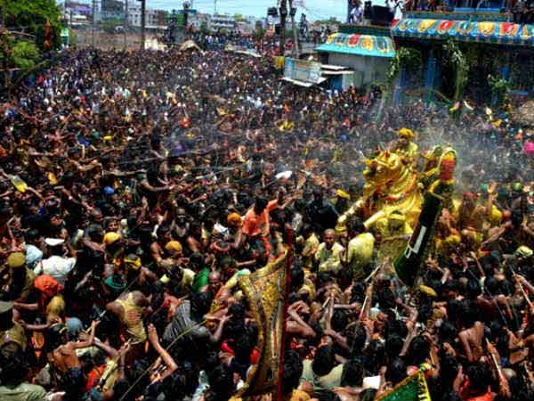 பக்தர்கள் பரவசம்