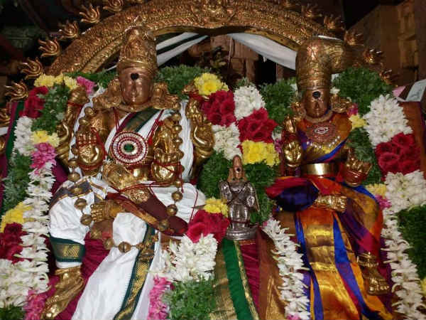 தேரோடும் வீதியில்