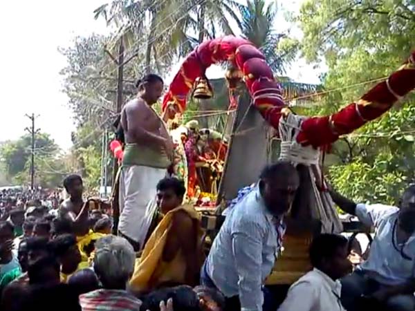 வைகையில் எழுந்தருளல்