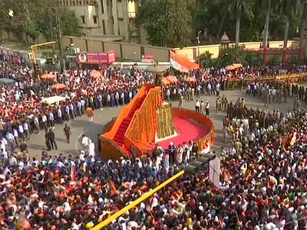 மொத்தம் எவ்வளவு