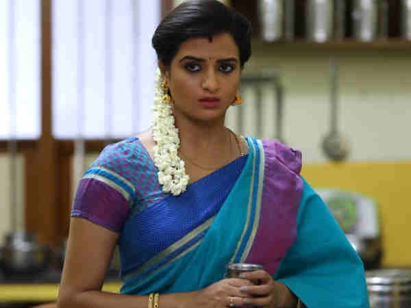 Tamarai struggles with two aunties Tamarai struggles with two aunties