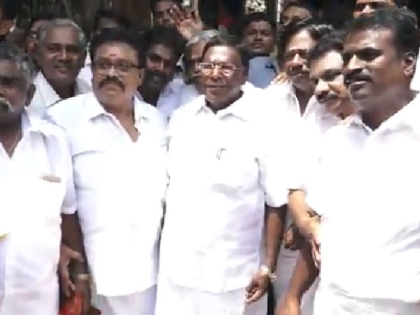 தமிழக மக்கள்
