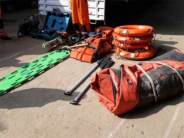Cyclone Fani: Disaster Management team all set to face the storm in TN Cyclone Fani: Disaster Management team all set to face the storm in TN