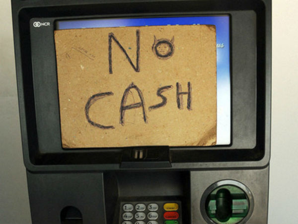Continuous holiday echo .. People are suffering by ATM centers without cash Continuous holiday echo .. People are suffering by ATM centers without cash