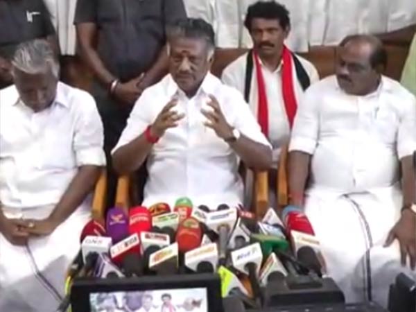 வாரணாசியில் ஓபிஎஸ்
