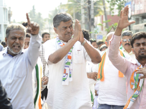 வாக்கு கேட்கும் தமிழ் அமைப்புகள்