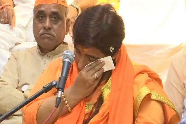 எதிர்ப்பு தெரிவிக்கிறார்கள்
