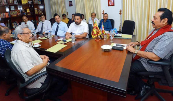 mahinda rajapaksa chairs meeting with former defence chiefs mahinda rajapaksa chairs meeting with former defence chiefs