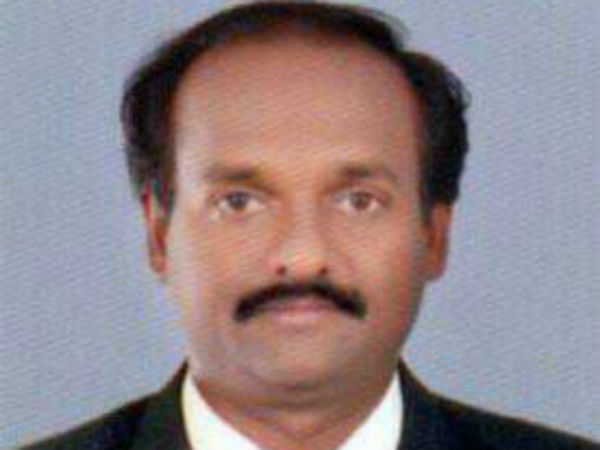 ஊழல்வாதிகள்