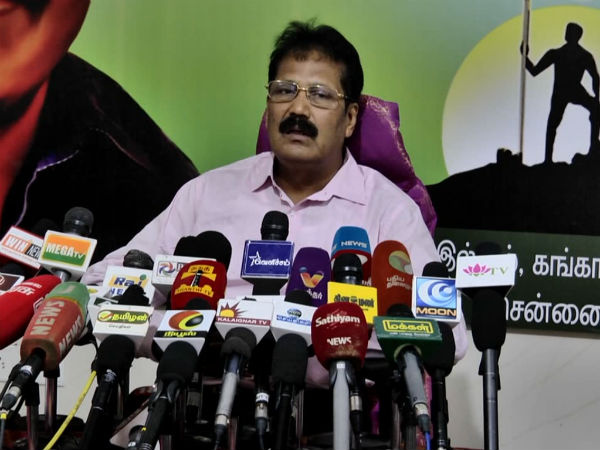 TTV Dhinakaran supporters disturb me while campaign, says Krishnasamy TTV Dhinakaran supporters disturb me while campaign, says Krishnasamy
