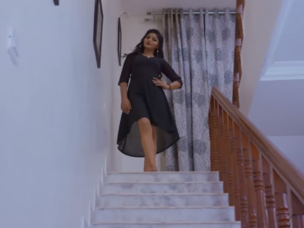 Swetha and Sanjay are in thenilas house in bedroom Swetha and Sanjay are in thenilas house in bedroom