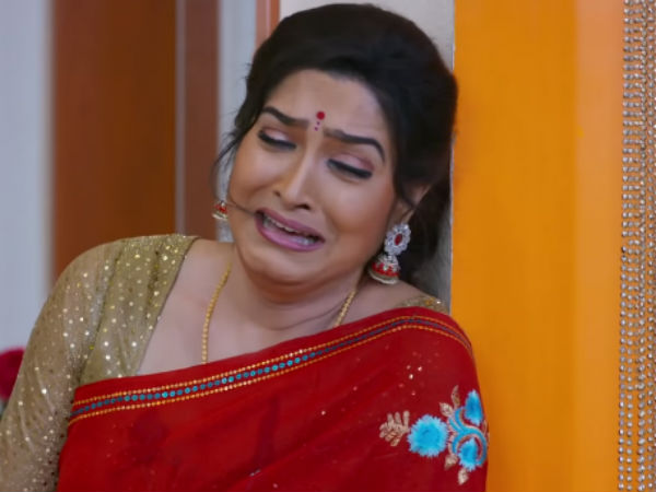 Swetha and Sanjay are in thenilas house in bedroom Swetha and Sanjay are in thenilas house in bedroom