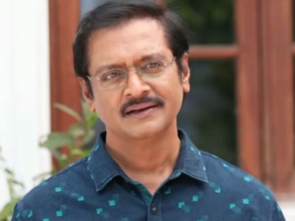 பார்க்கிறார் அப்பா