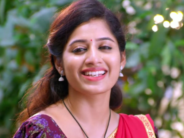 Muthuselvi tries for romance with Chinnavar Muthuselvi tries for romance with Chinnavar