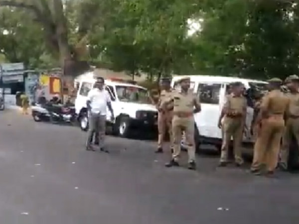 போக்குவரத்து நிறுத்தம்