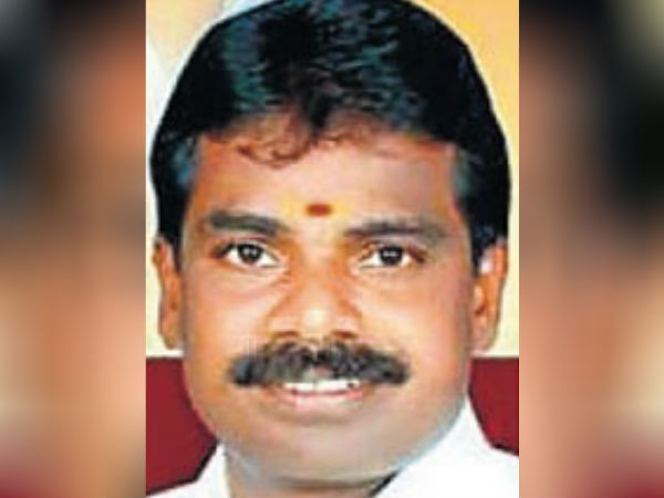அதிமுக