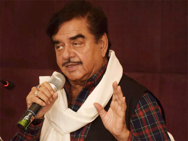 Shatrughan Sinha calls PM Modi as Mr Outgoing Sir Shatrughan Sinha calls PM Modi as Mr Outgoing Sir