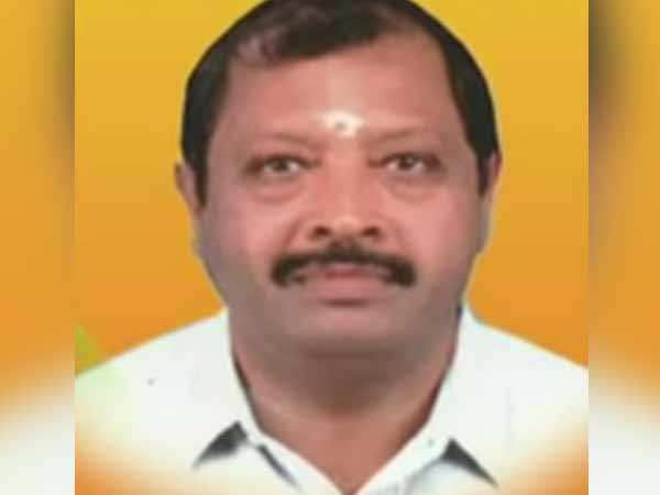 Nammakal Lok Sabha constituency: AKP Sinraj (KMDK) met with an accident Nammakal Lok Sabha constituency: AKP Sinraj (KMDK) met with an accident