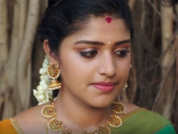 விளையாட்டில்