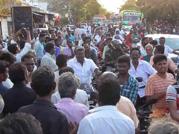 பொதுமக்கள்